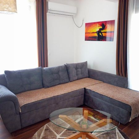 Apartmán Iraida-4 Dobra Voda Exteriér fotografie