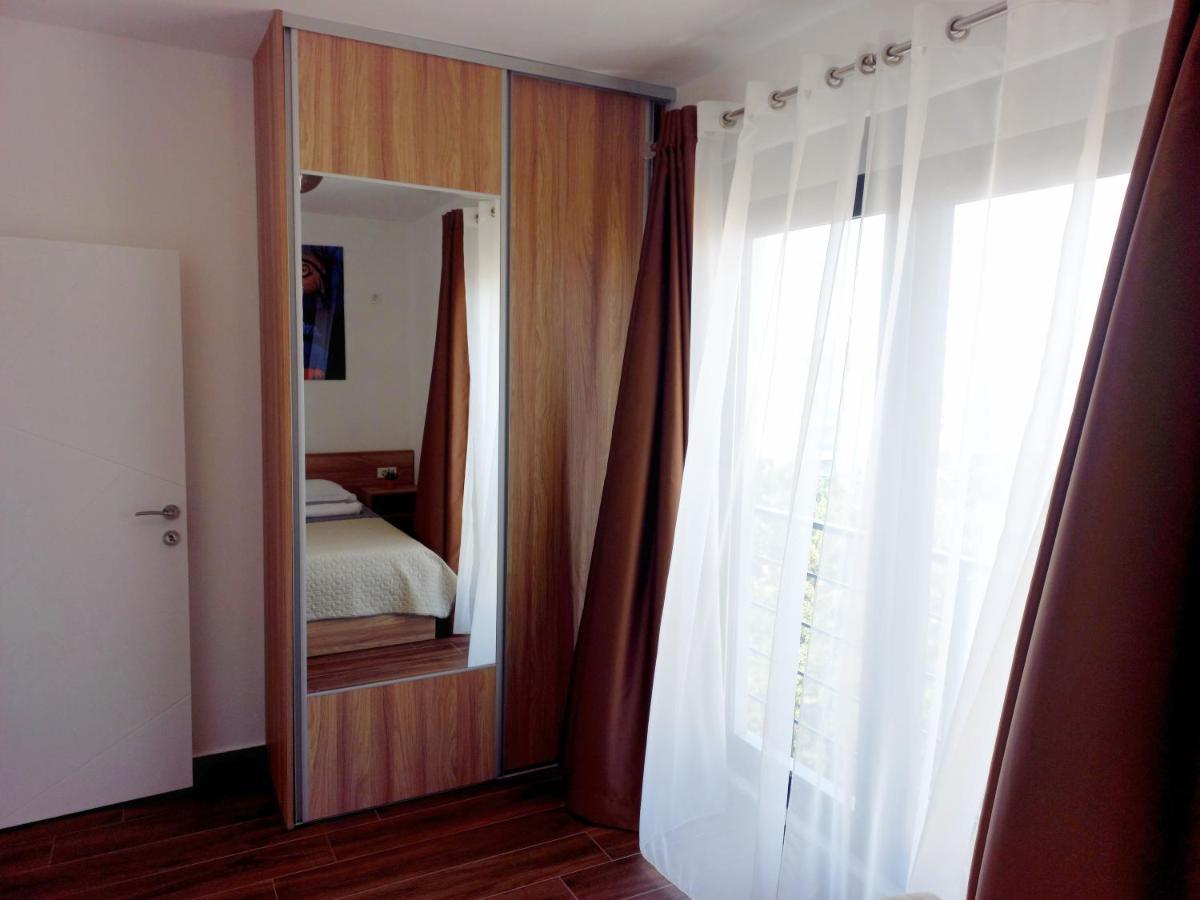 Apartmán Iraida-4 Dobra Voda Exteriér fotografie