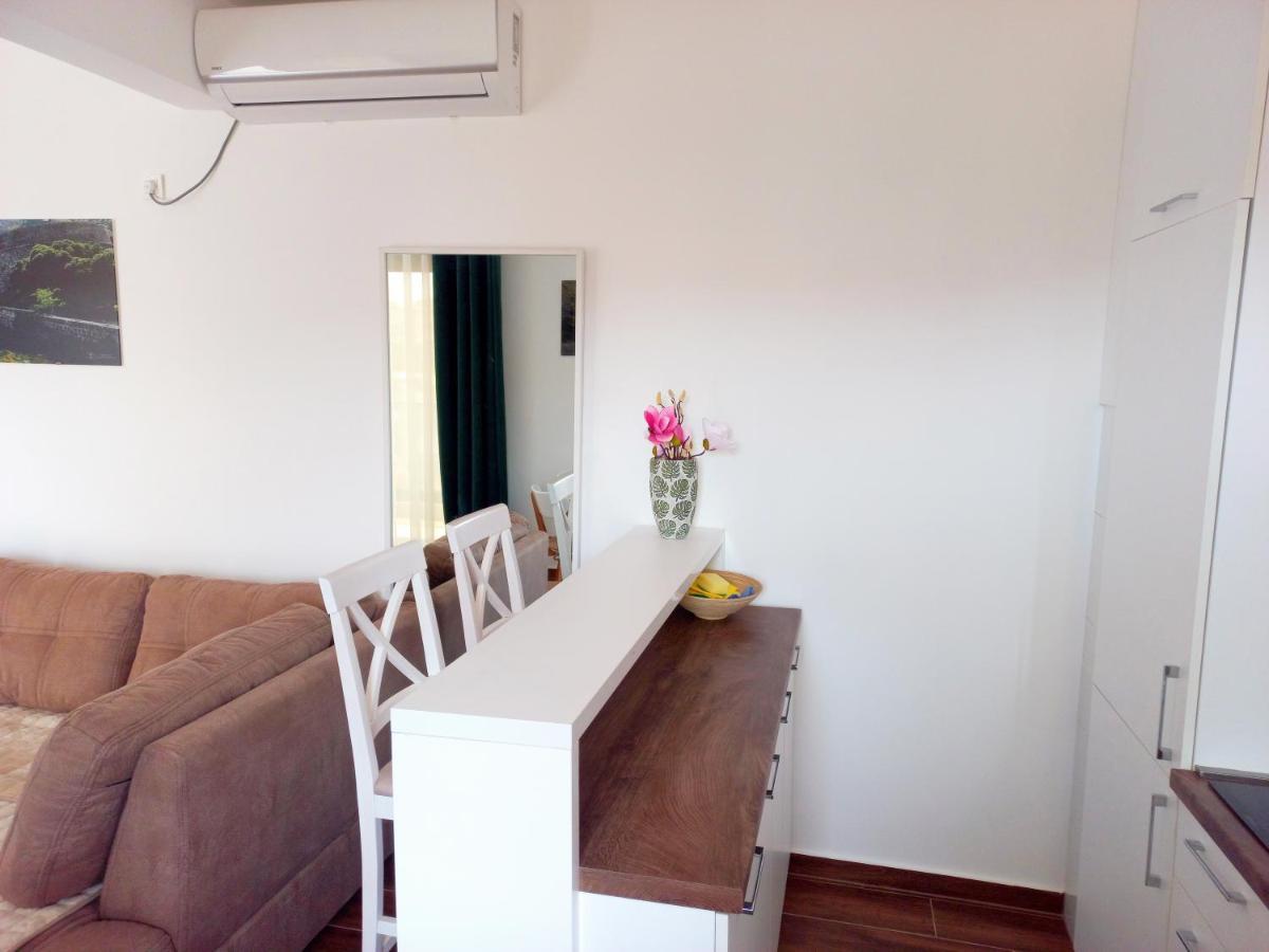 Apartmán Iraida-4 Dobra Voda Exteriér fotografie